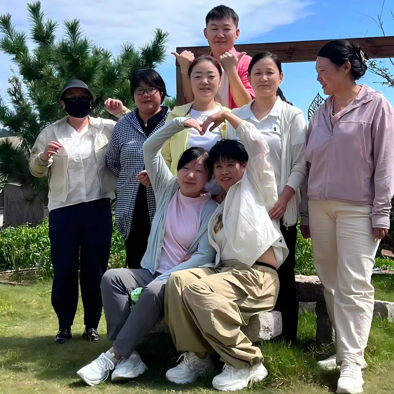 Xinsen 포장 팀은 야외 활동에 시간을 투자합니다